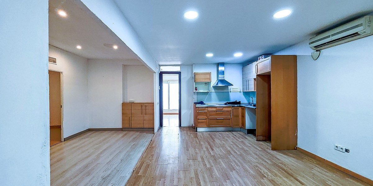 Planta baja con patio privativo en venta en Vilapicina, Barcelona